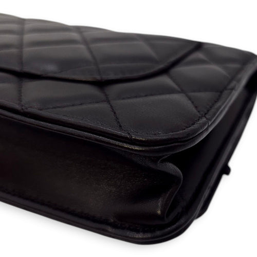 Pearl Crush CC Lock Black Wallet On Chain in Lambskin, Gold hardware