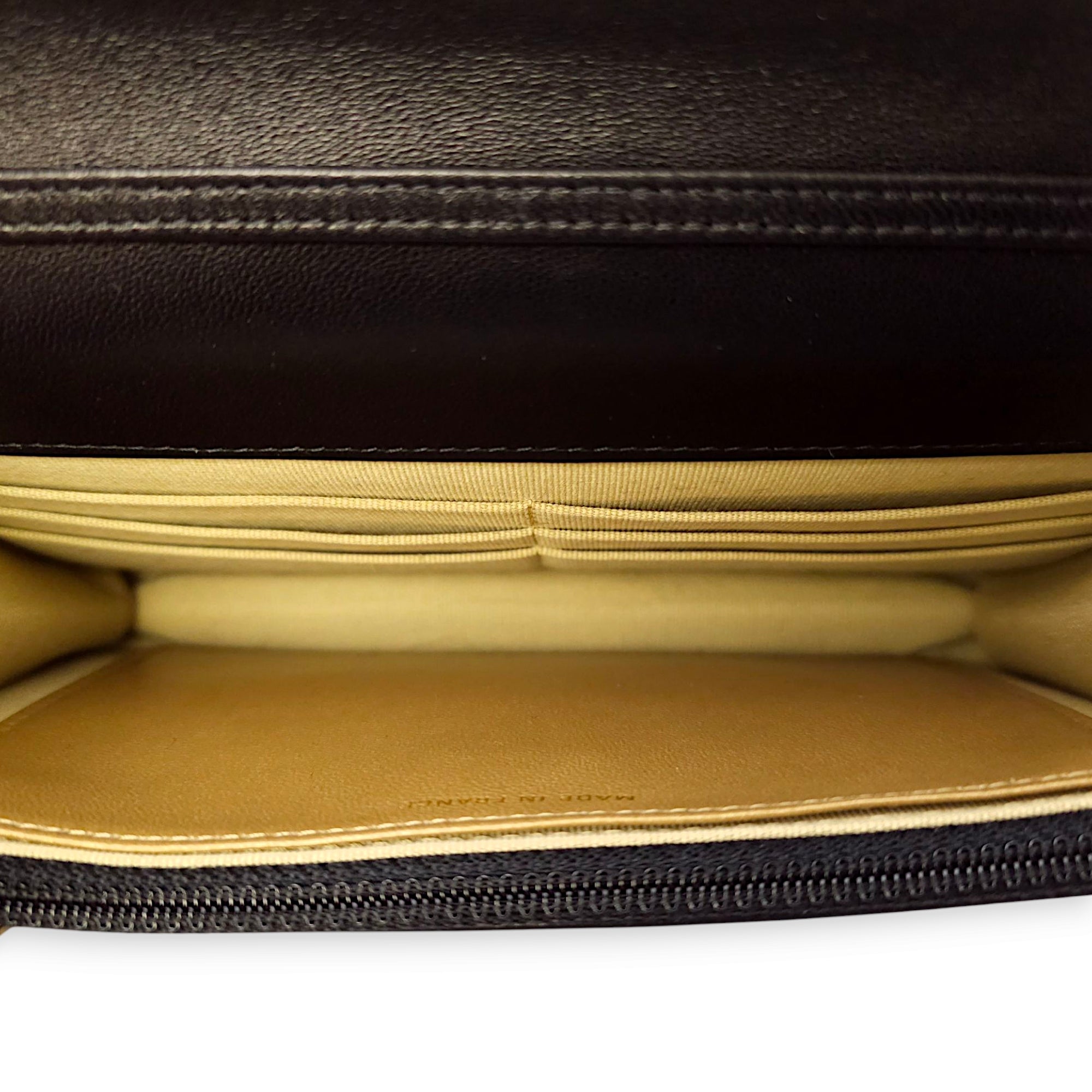 Pearl Crush CC Lock Black Wallet On Chain in Lambskin, Gold hardware