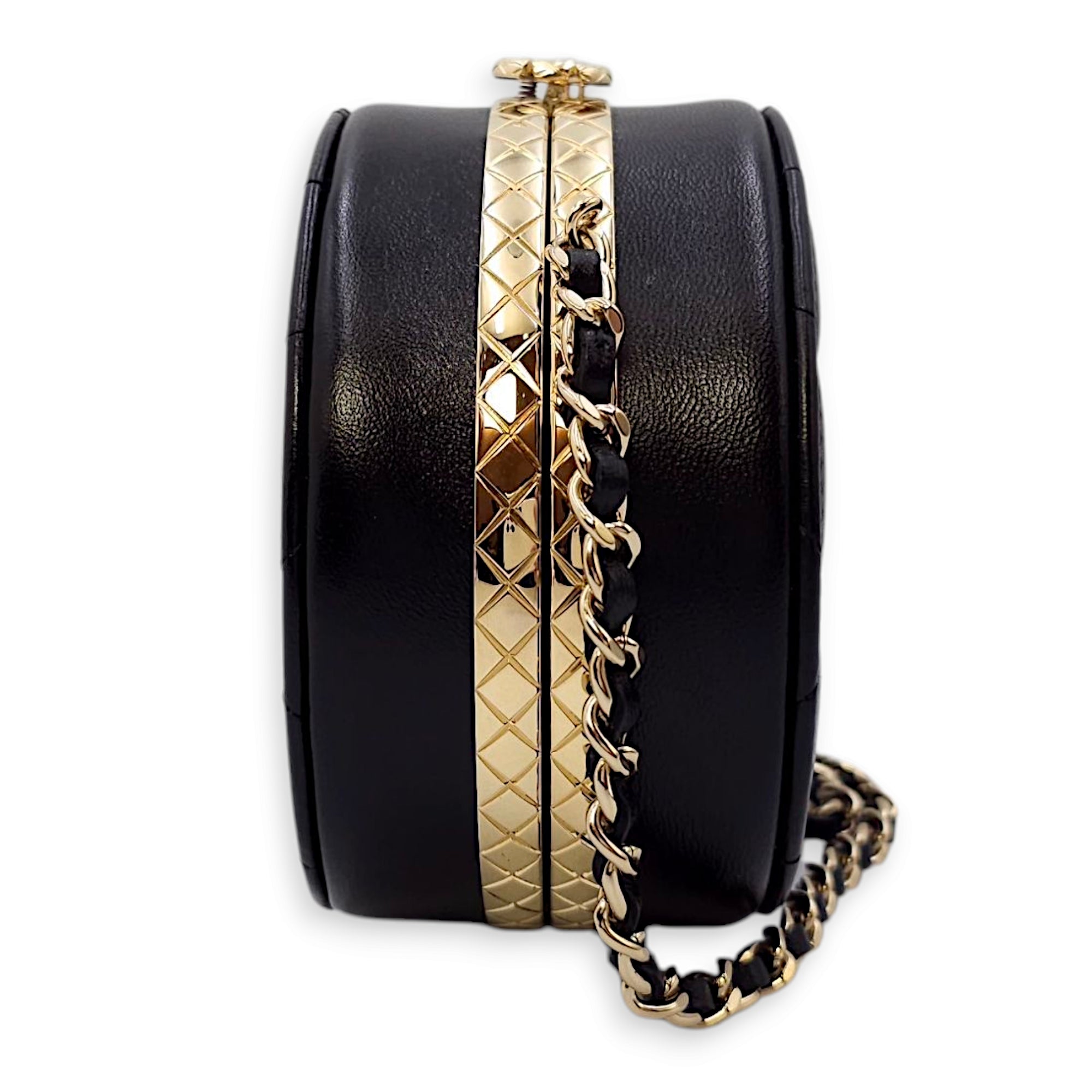 Quilted Filigree Chain Around Circle Black Crossbody Bag in Lambskin, Gold hardware