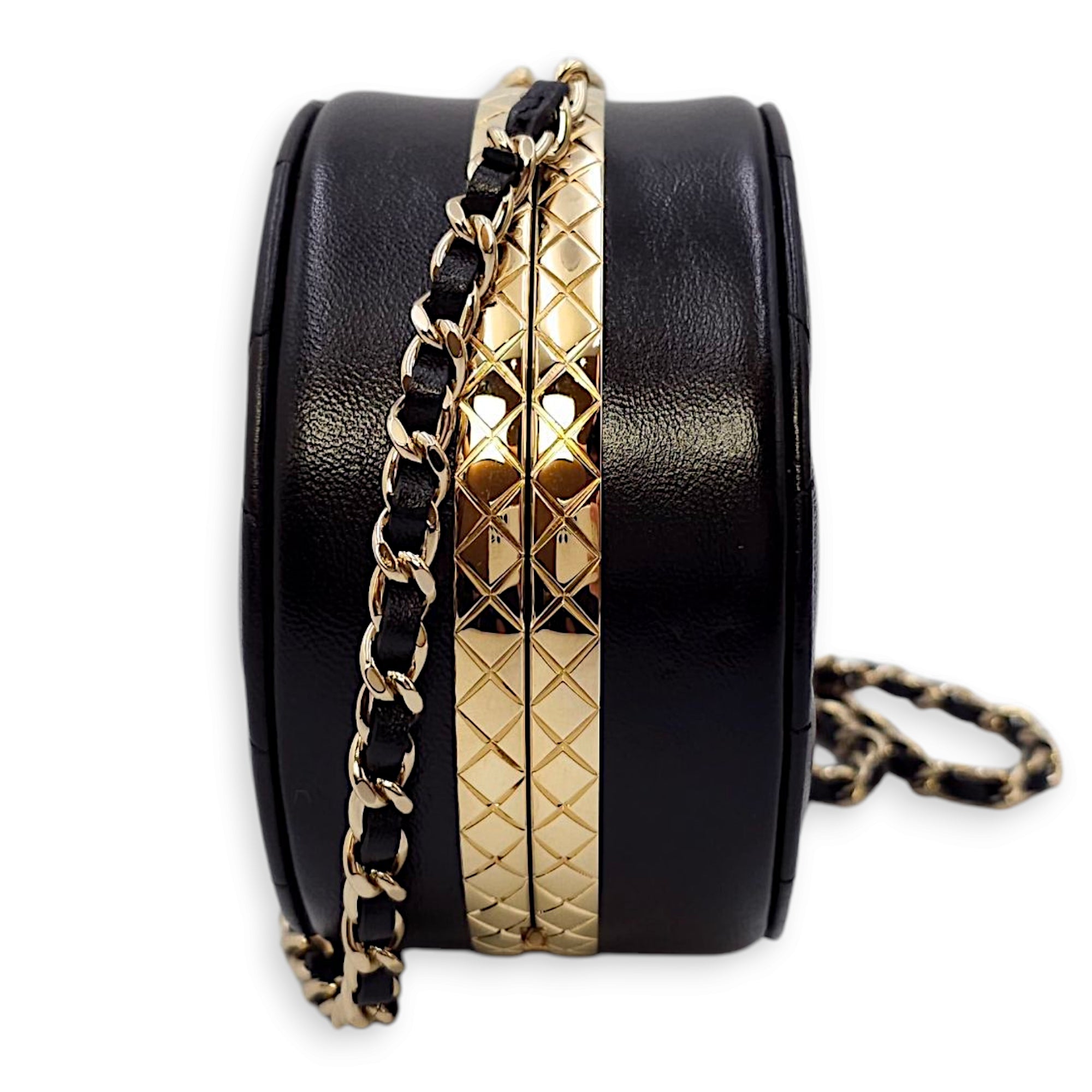 Quilted Filigree Chain Around Circle Black Crossbody Bag in Lambskin, Gold hardware