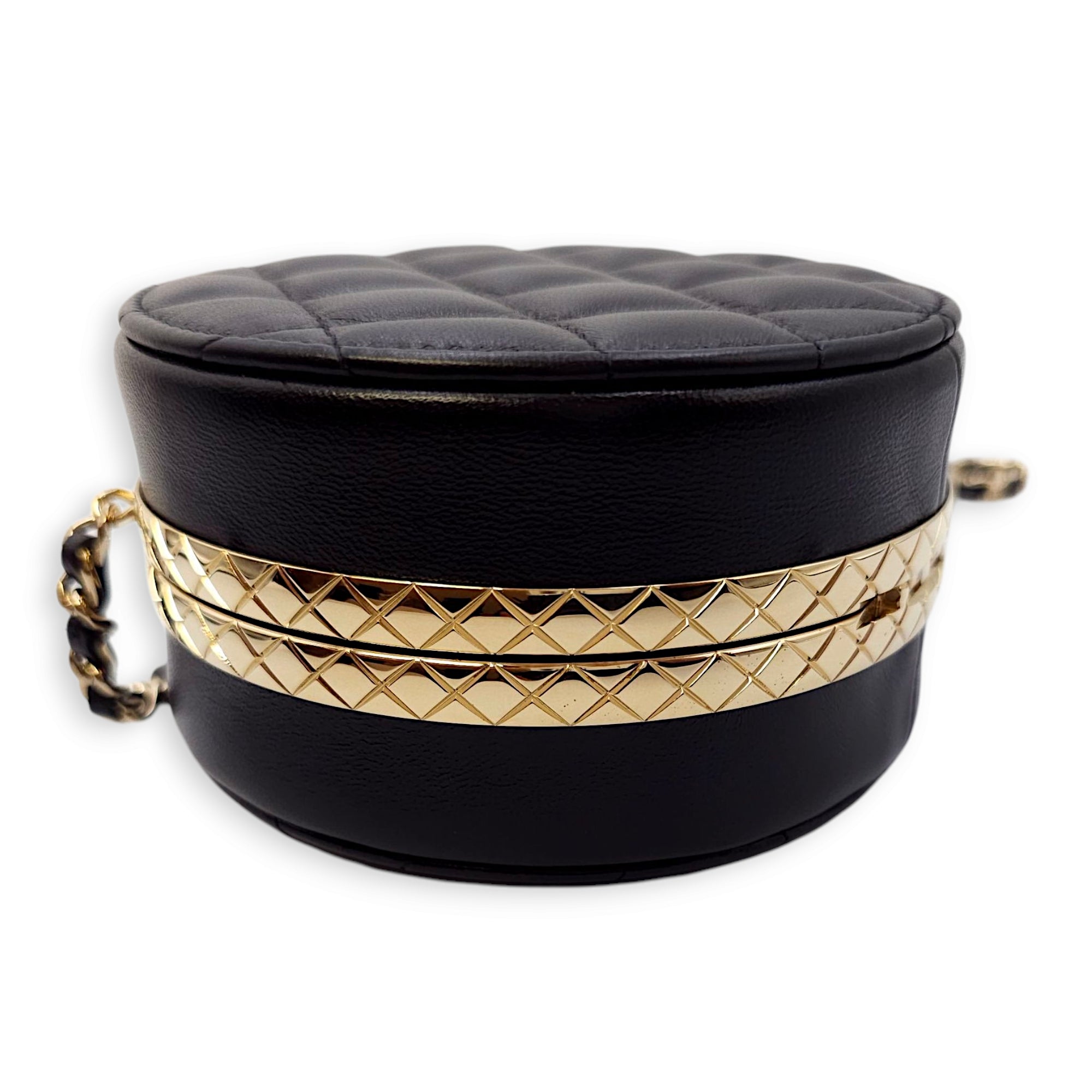 Quilted Filigree Chain Around Circle Black Crossbody Bag in Lambskin, Gold hardware