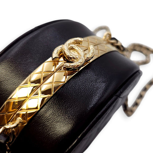 Quilted Filigree Chain Around Circle Black Crossbody Bag in Lambskin, Gold hardware