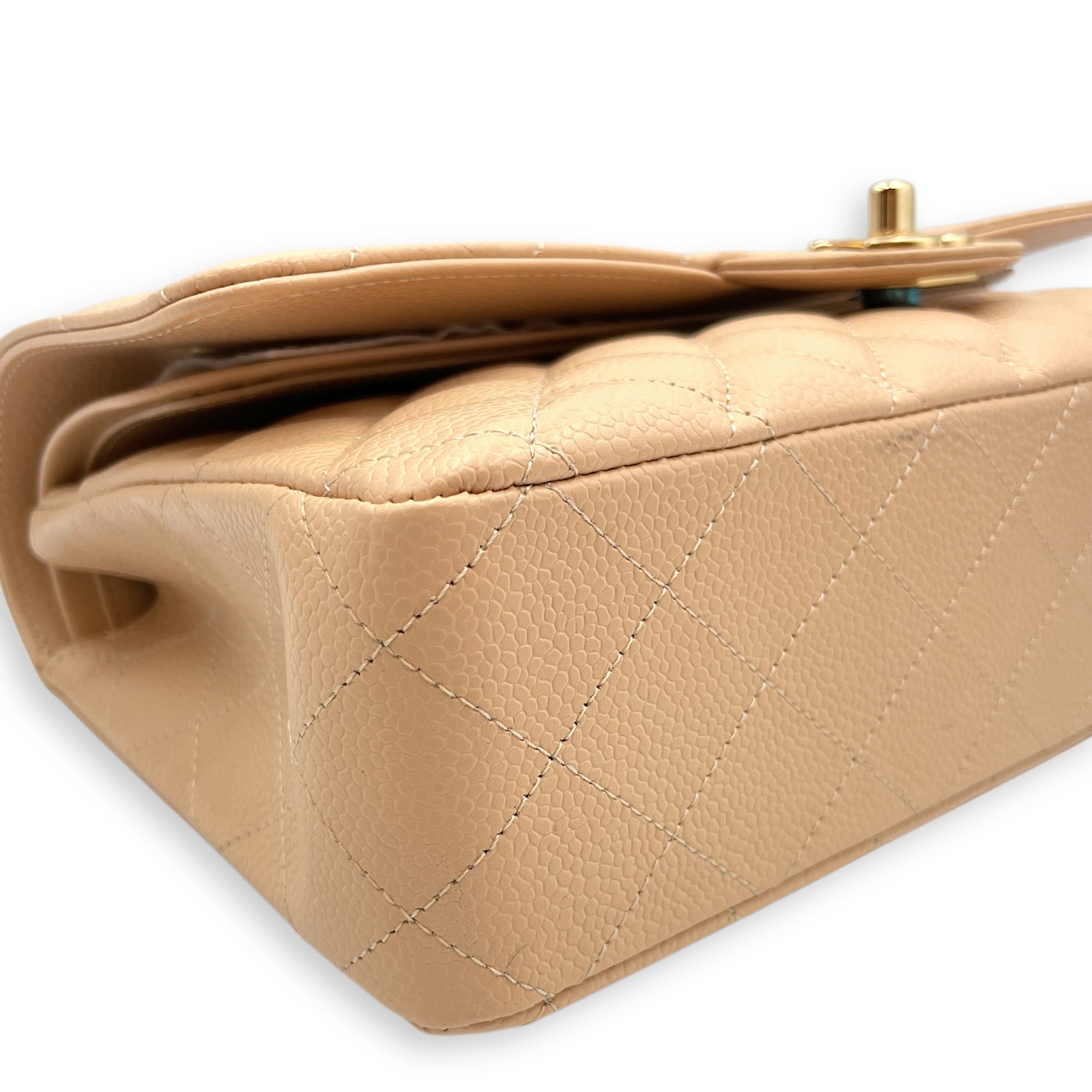 Classic (DF) Medium Beige Shoulder Bag in Caviar Leather, Gold hardware