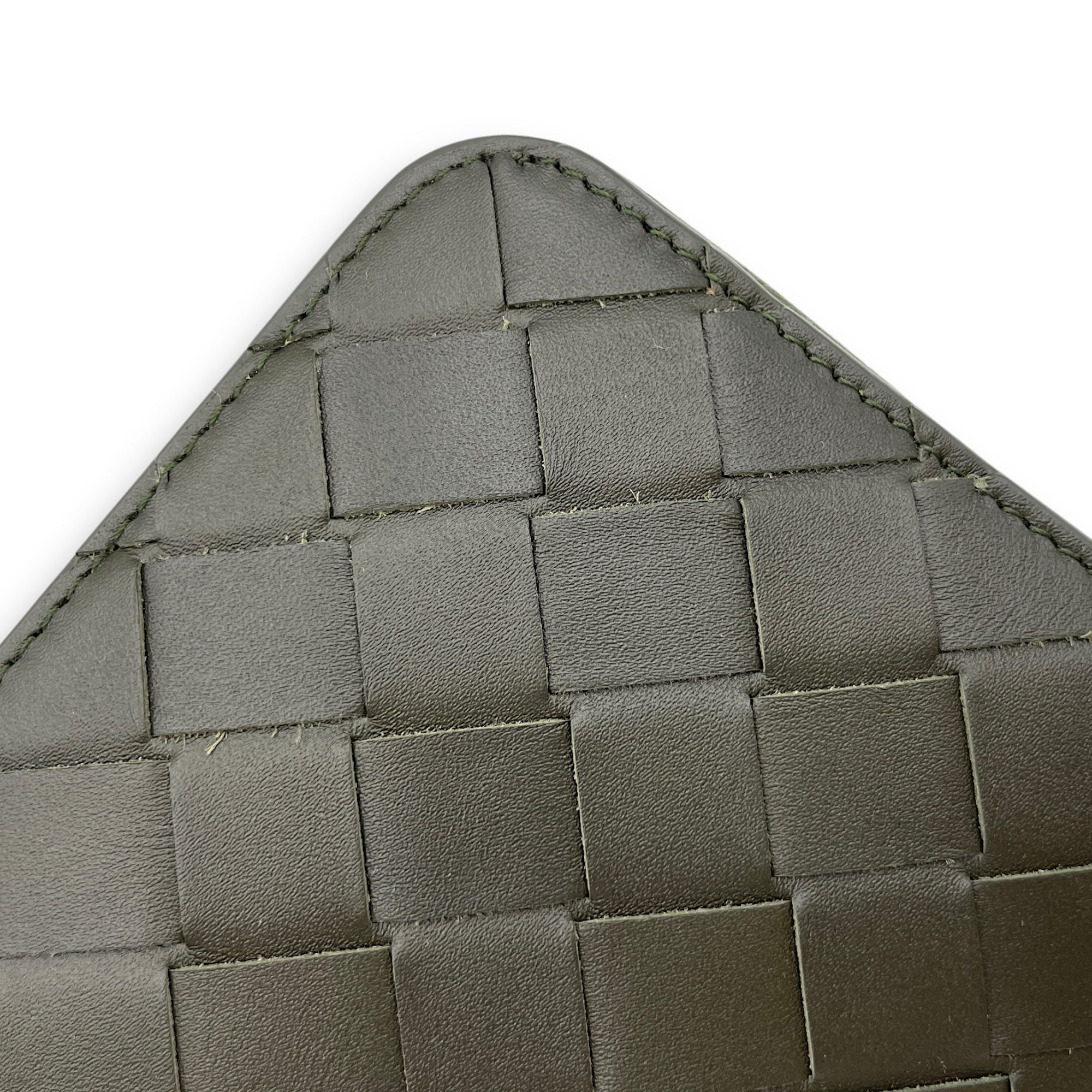 Intrecciato Zip Around Green Long Wallet in Calfskin, Silver hardware
