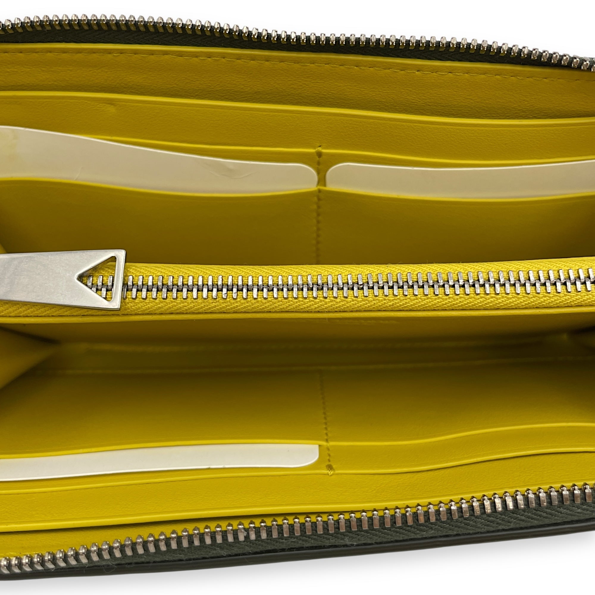 Intrecciato Zip Around Green Long Wallet in Calfskin, Silver hardware