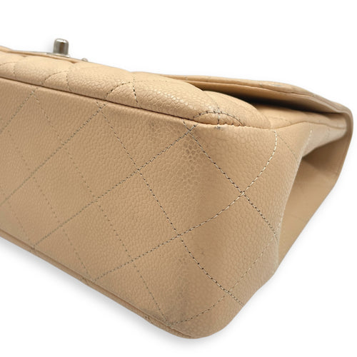 Jumbo classic Beige Shoulder Bag in Caviar Leather, Silver hardware