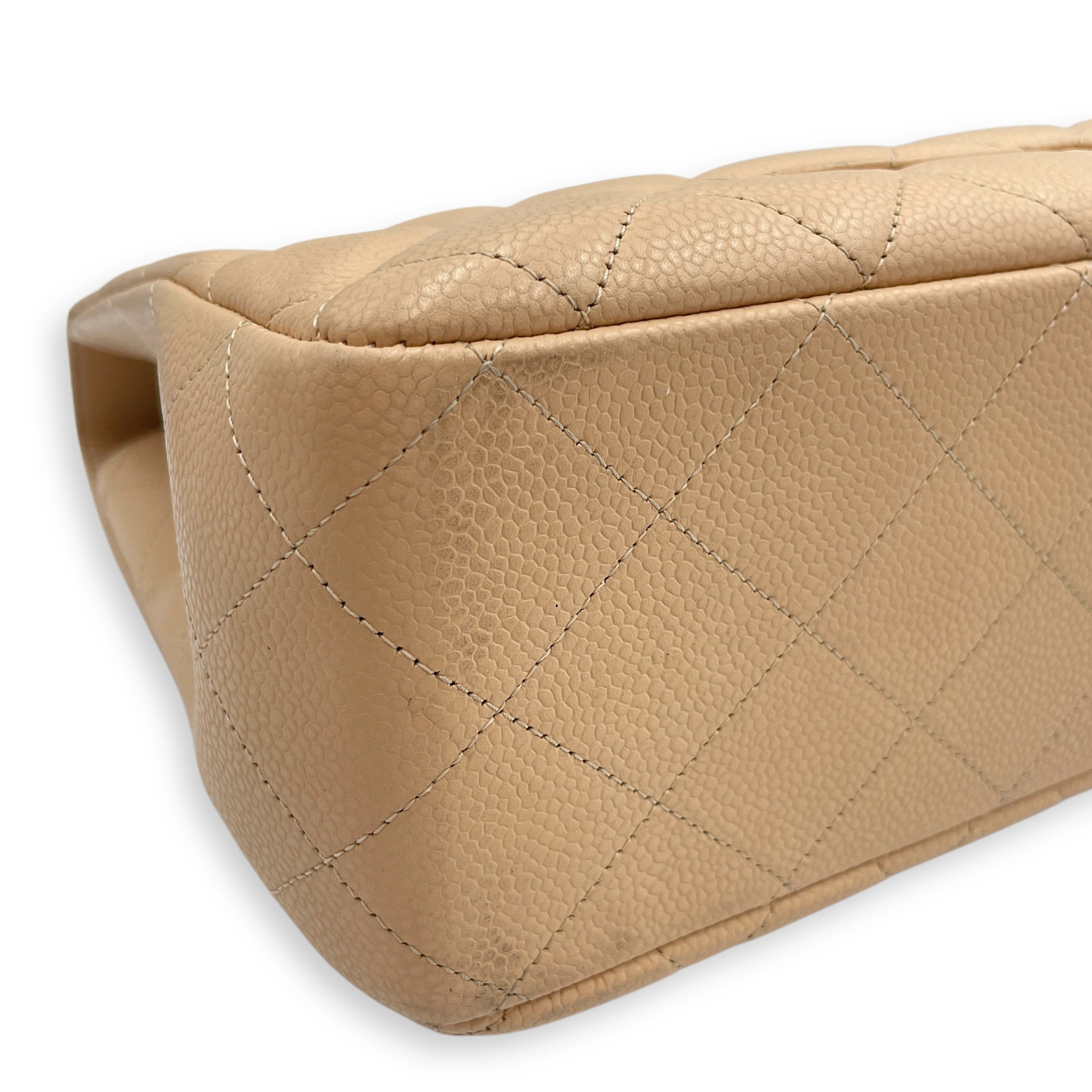 Jumbo classic Beige Shoulder Bag in Caviar Leather, Silver hardware