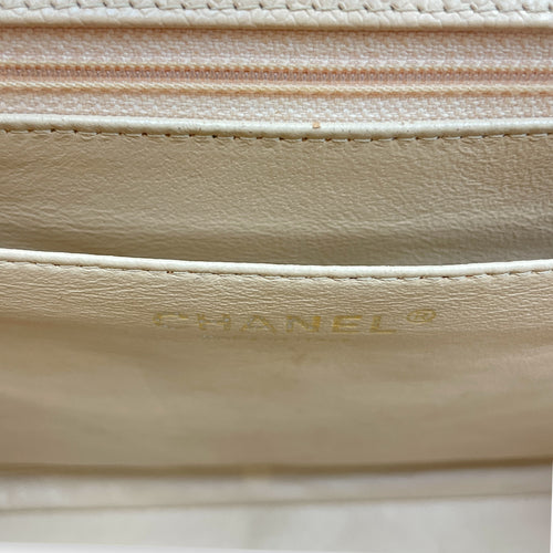 Jumbo classic Beige Shoulder Bag in Caviar Leather, Silver hardware