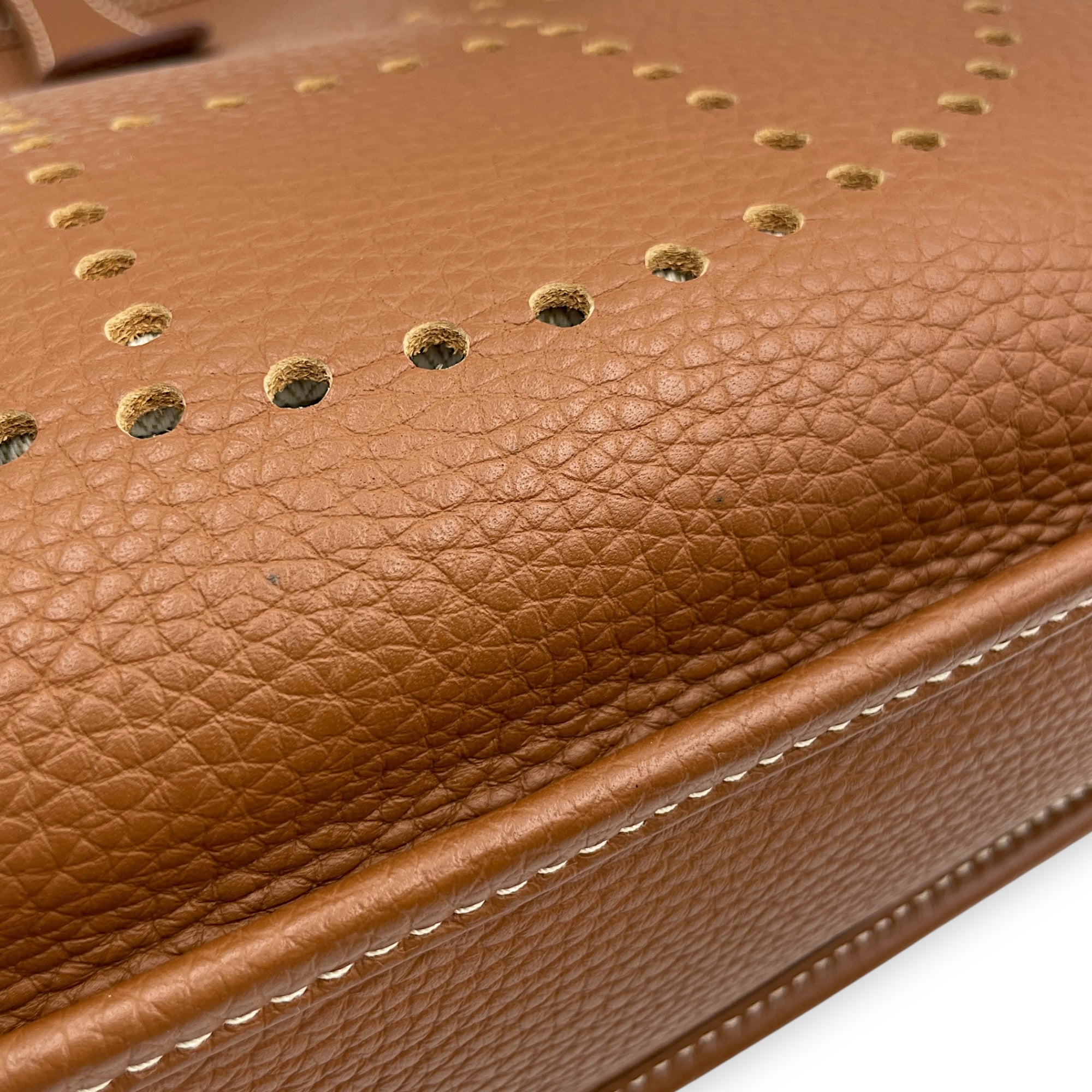 Evelyne III 29 Gold in Clemence, Palladium hardware