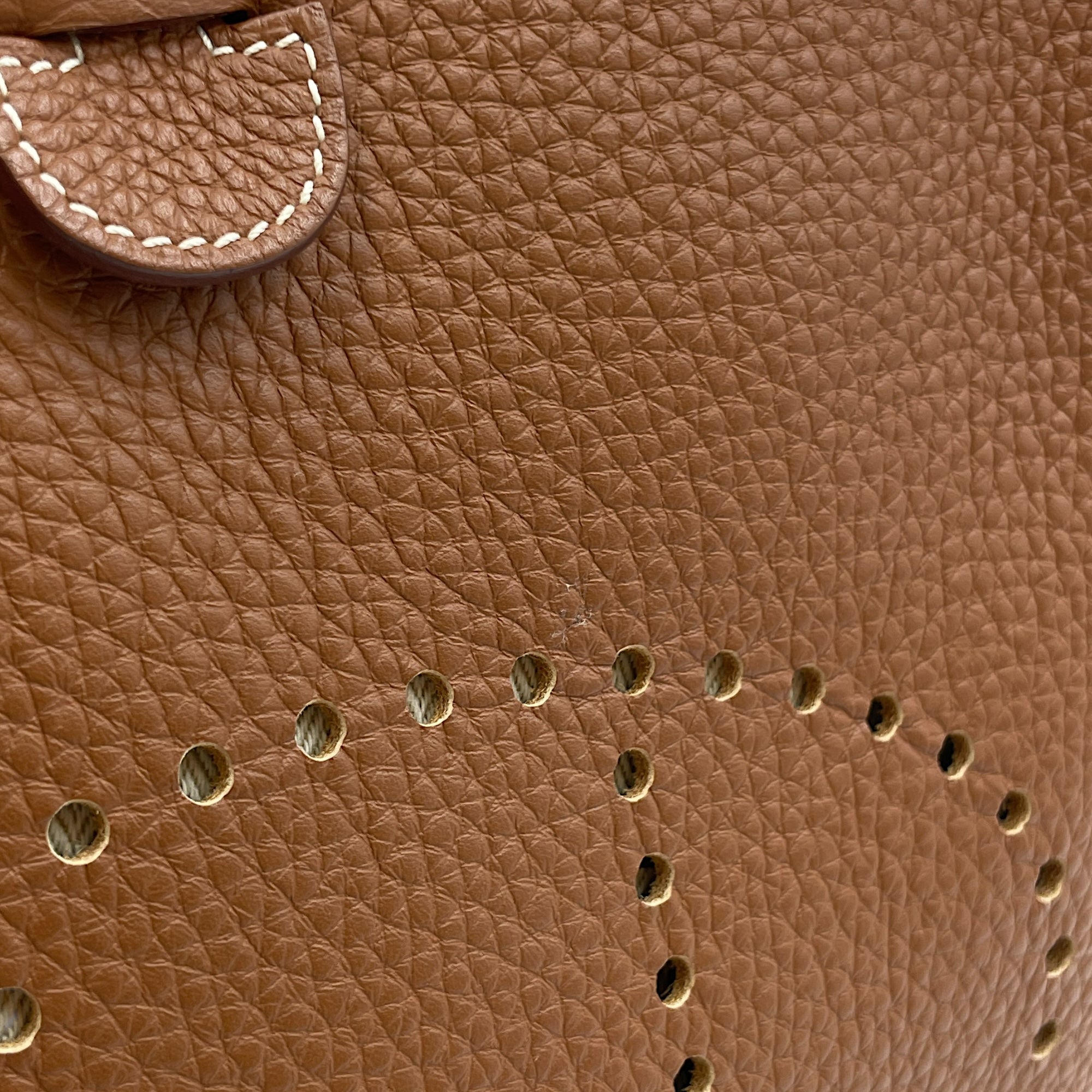 Evelyne III 29 Gold in Clemence, Palladium hardware