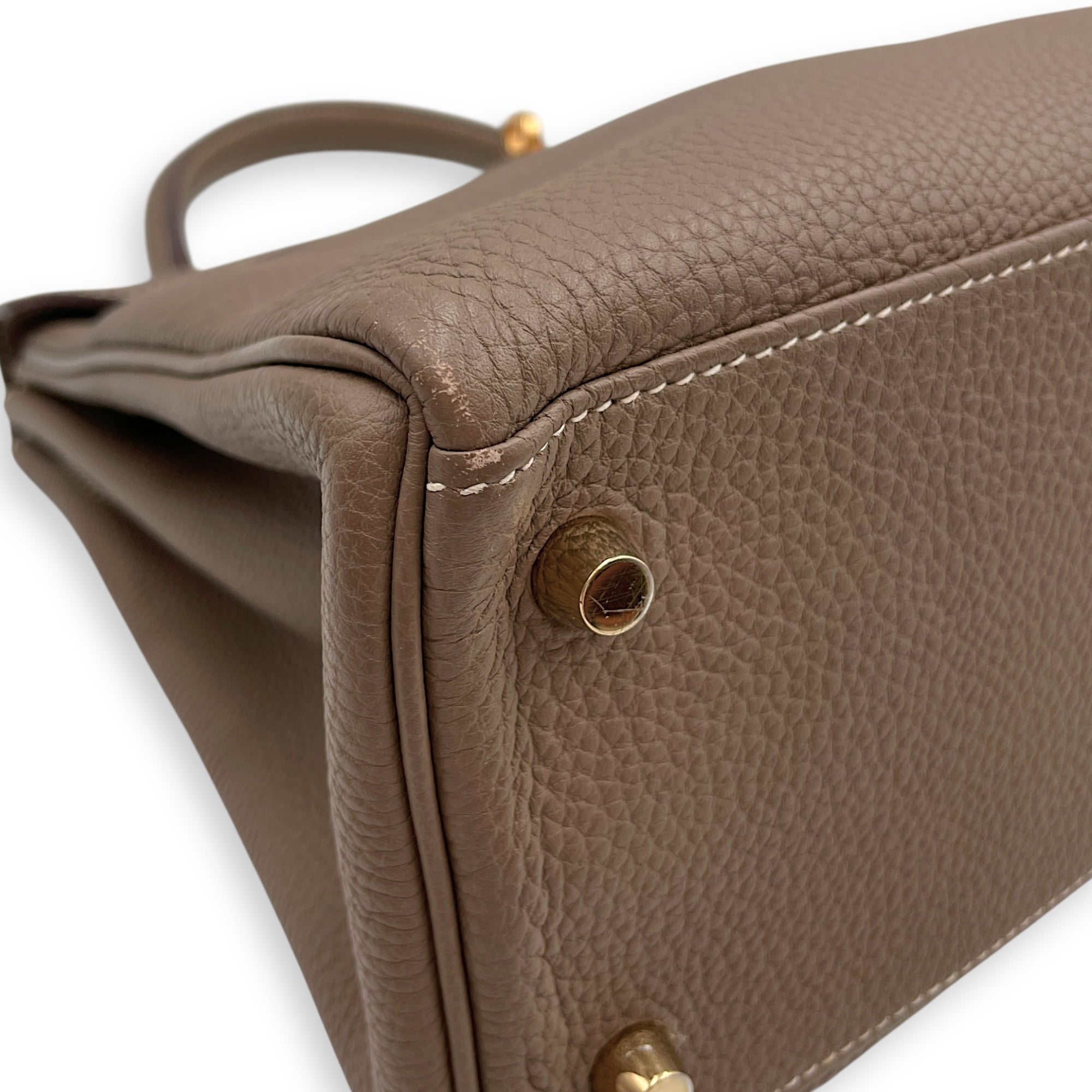 Kelly 28 Etoupe in Togo, Gold hardware