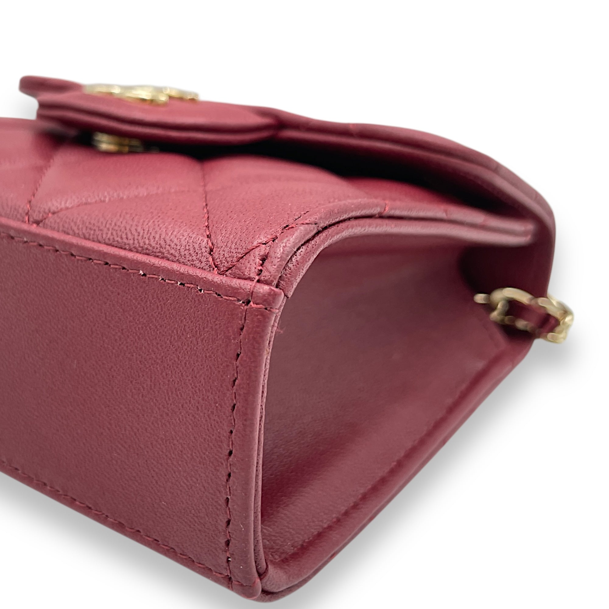 Quilted Vanity Case with Mirror Mini Red Crossbody Bag in Lambskin, Gold hardware