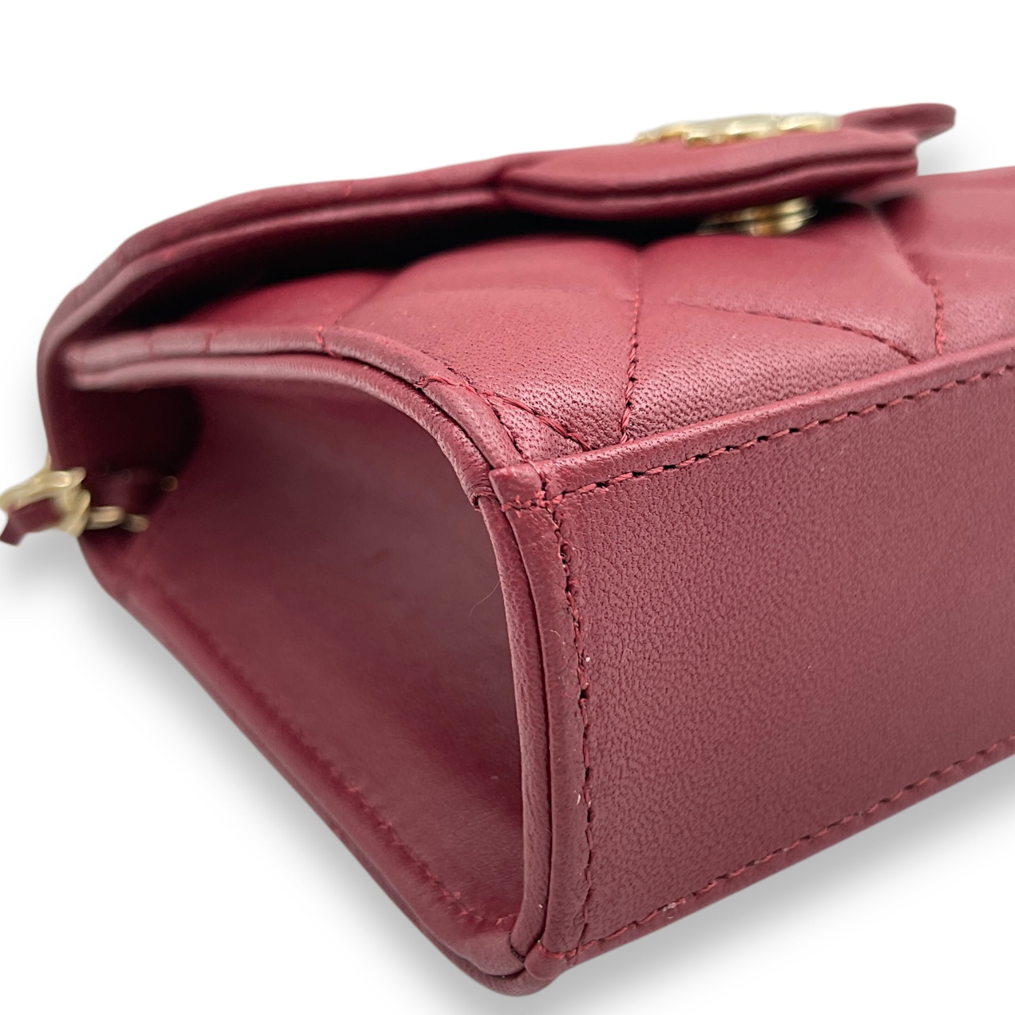 Quilted Vanity Case with Mirror Mini Red Crossbody Bag in Lambskin, Gold hardware