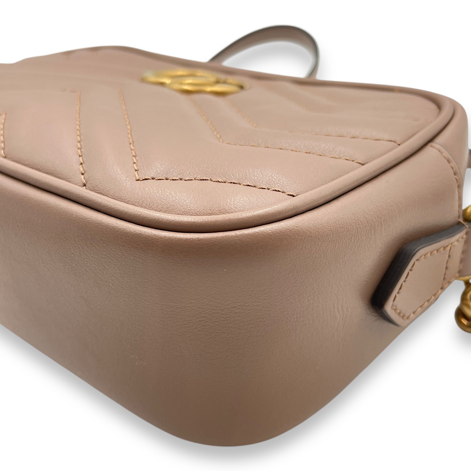 GG Marmont Mauve Crossbody Bag in Calfskin, Gold hardware