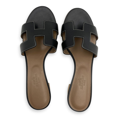 Oasis 35 Black Sandals in Calfskin
