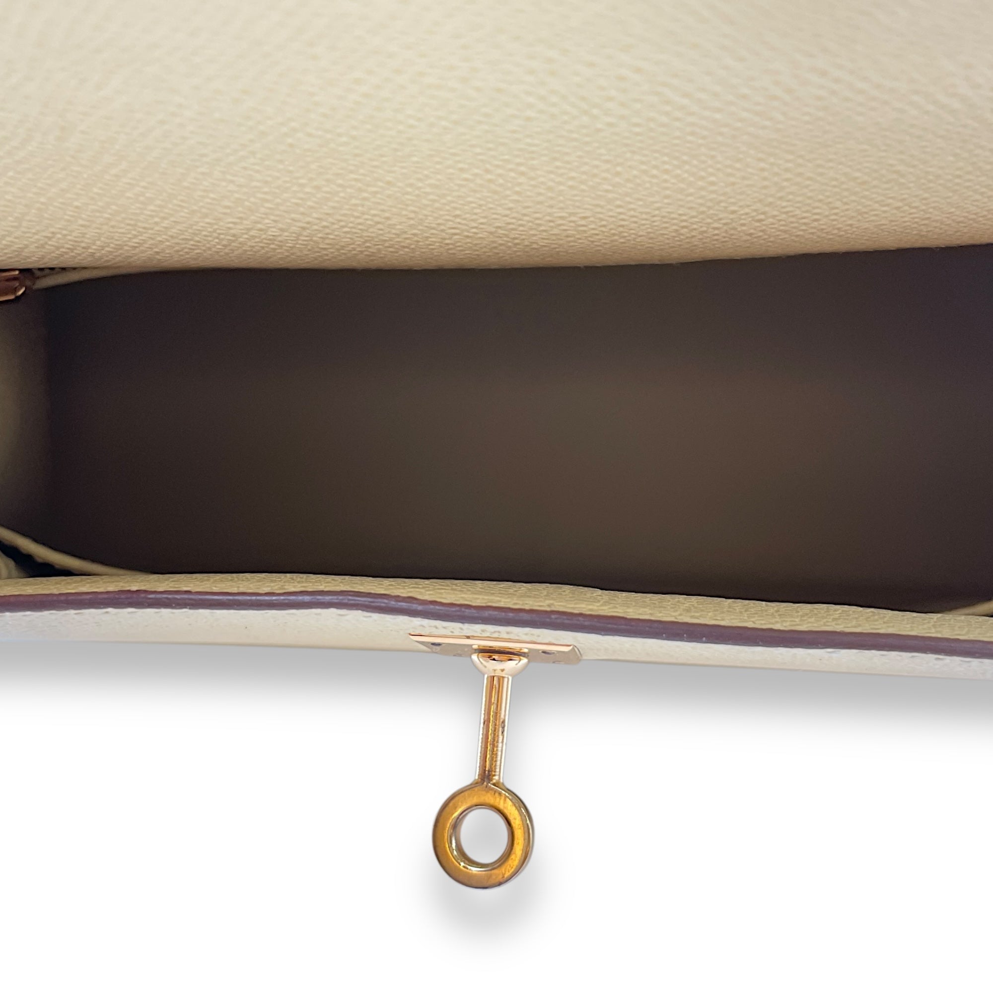 Sellier Kelly 25 Jaune Poussin in Epsom, Gold hardware