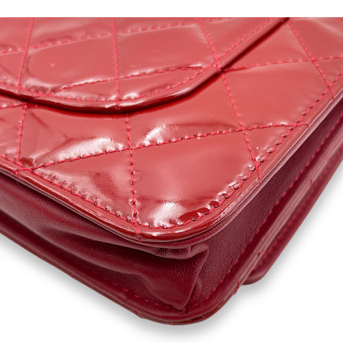 Wallet on Chain Red in Patent Leather, Silver hardware