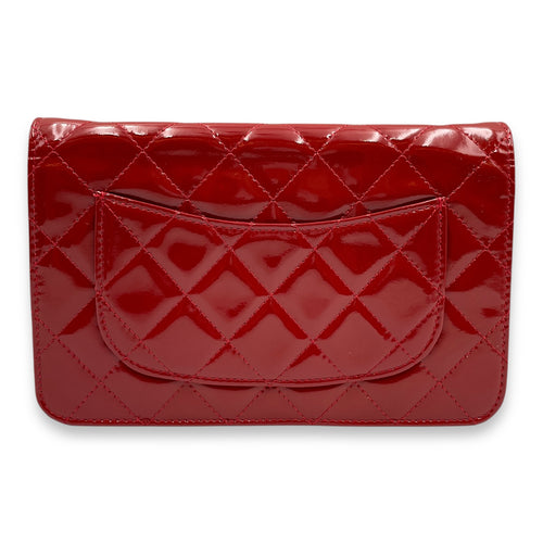 Wallet on Chain Red in Patent Leather, Silver hardware