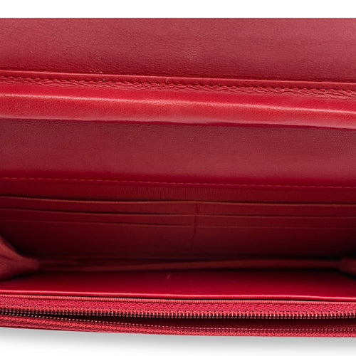 Wallet on Chain Red in Patent Leather, Silver hardware