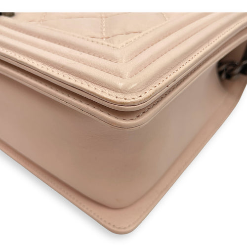 Quilted Chanel Boy Pink Shoulder Bag in Calfskin, Ruthenium hardware