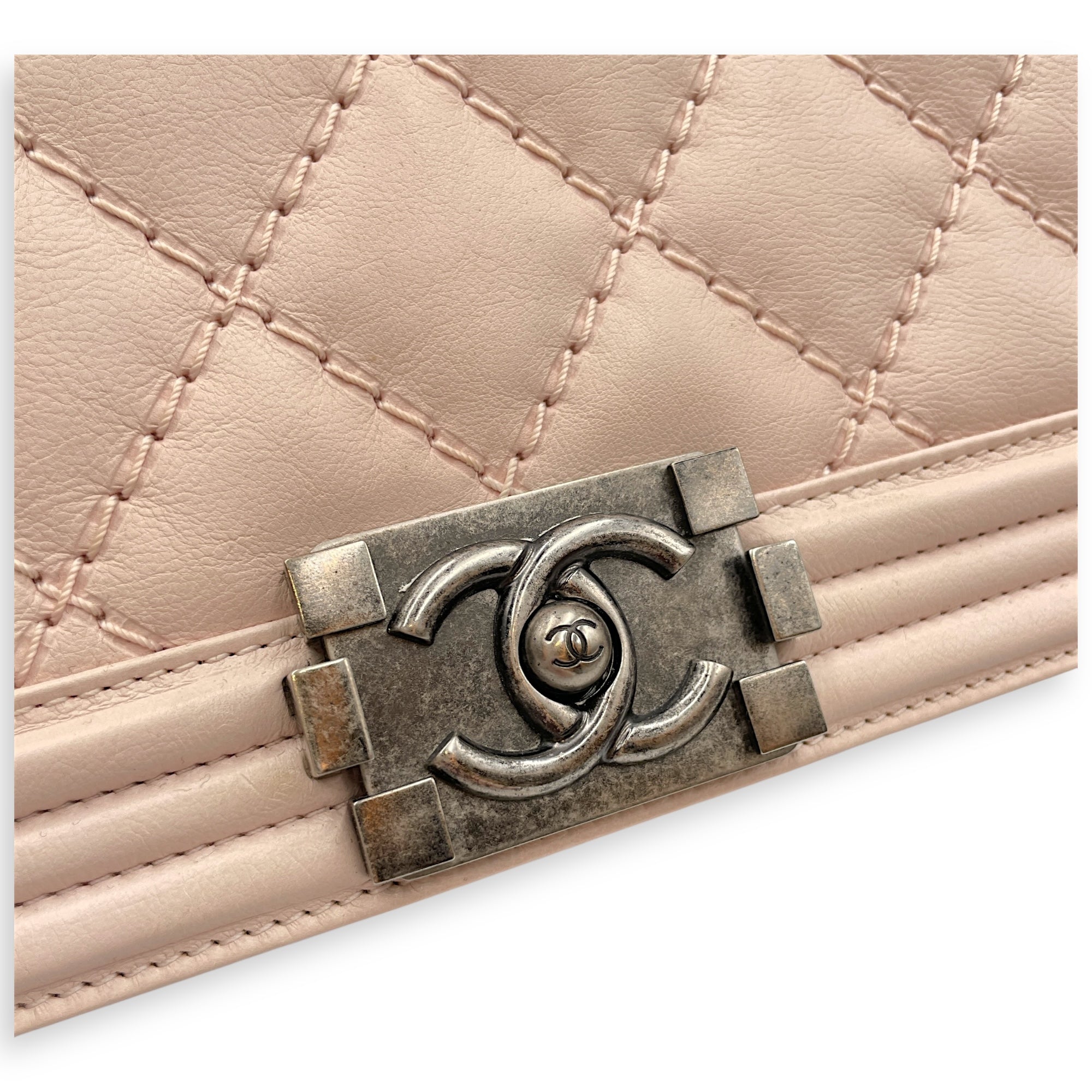Quilted Chanel Boy Pink Shoulder Bag in Calfskin, Ruthenium hardware