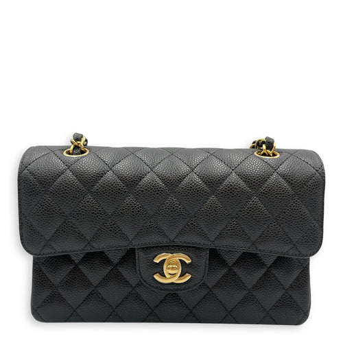 Classic double flap Black Shoulder Bag in Caviar Leather, Gold hardware