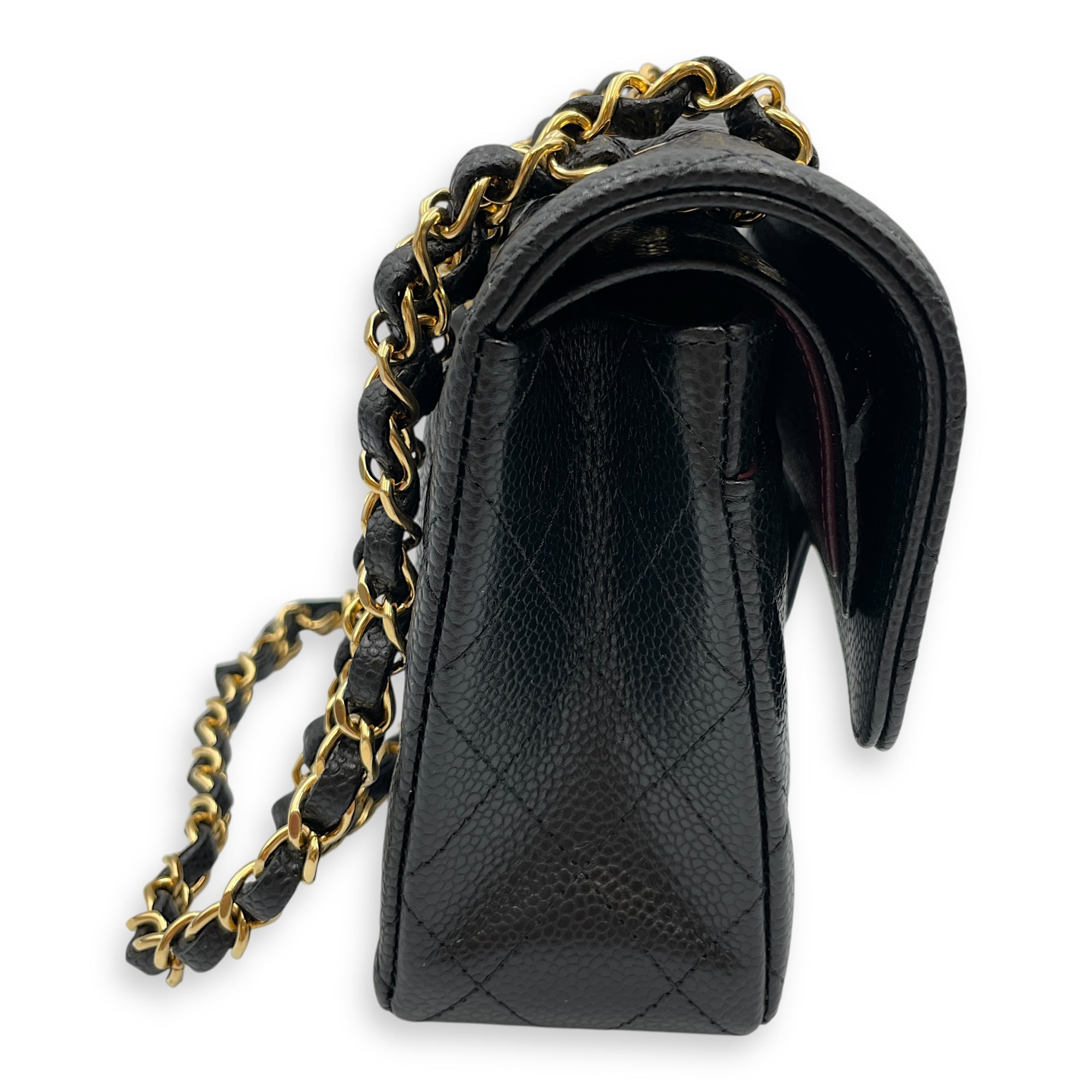 Classic double flap Black Shoulder Bag in Caviar Leather, Gold hardware