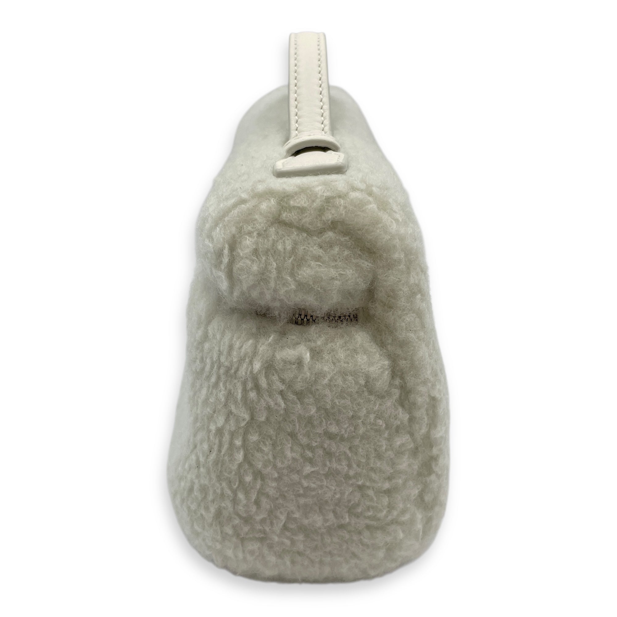 Extra Pocket 19 shearing fur Grey Crossbody Bag in Cashfur, Silver hardware