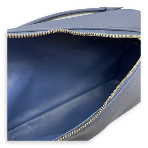 Extra pocket 19 Blue Crossbody Bag in Calfskin, Silver hardware