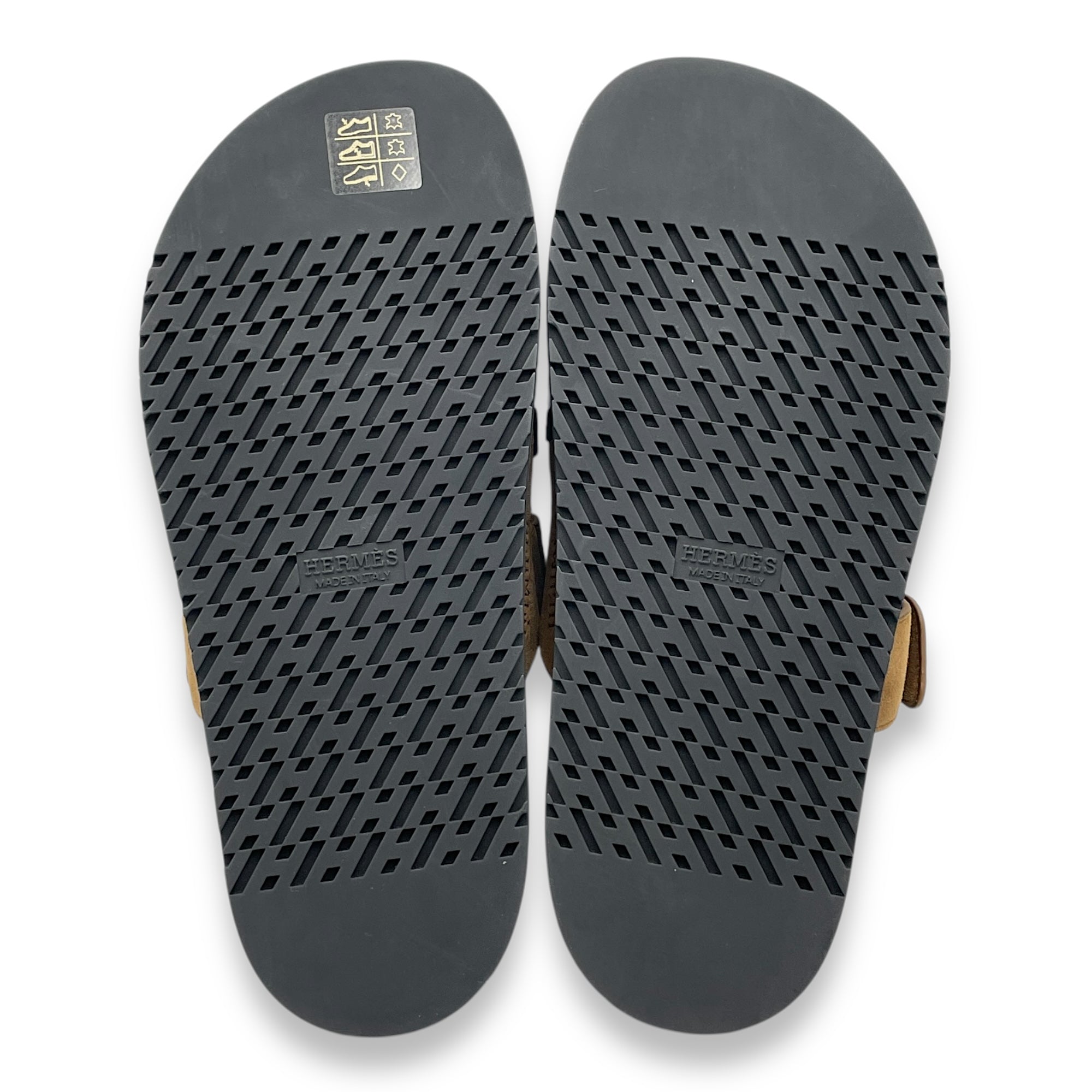 Chypre 37 Brun Fume/Noir Sandal in Suede Leather