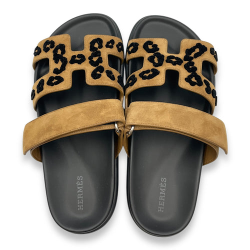 Chypre 37 Brun Fume/Noir Sandal in Suede Leather