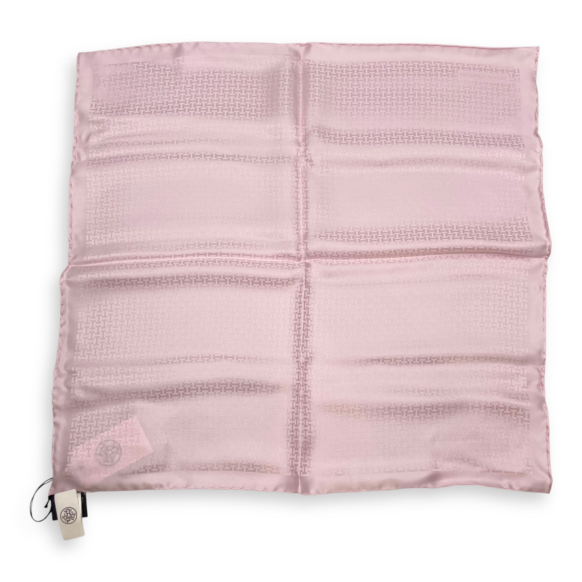 Faconne Grand H  45 Baby Powder  Pocket Square CL2507-13992 2