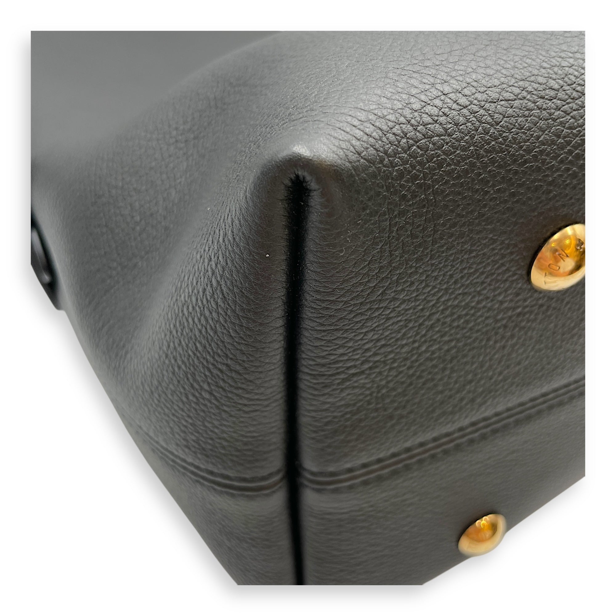Low Key Hobo MM Black Shoulder Bag in Calfskin, Gold hardware