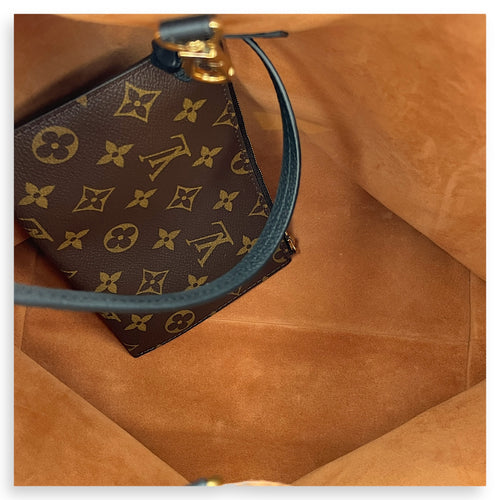 Low Key Hobo MM Black Shoulder Bag in Calfskin, Gold hardware