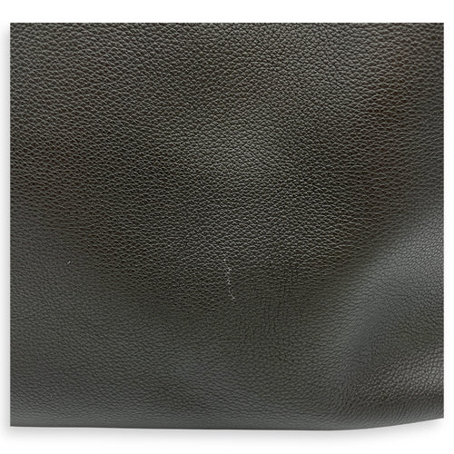 Low Key Hobo MM Black Shoulder Bag in Calfskin, Gold hardware