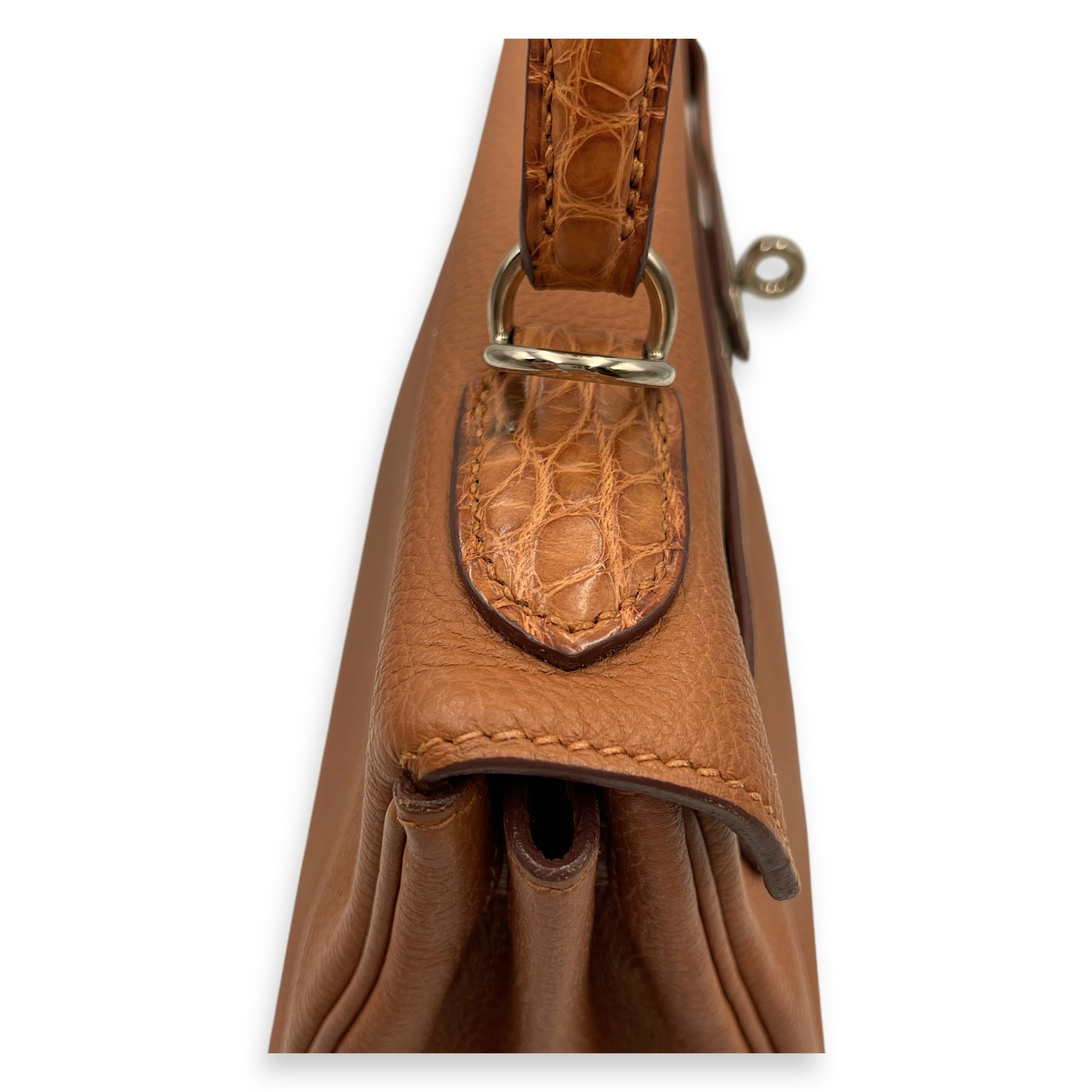 Kelly Touch 28 Gold in Togo/Matte Alligator, Palladium hardware
