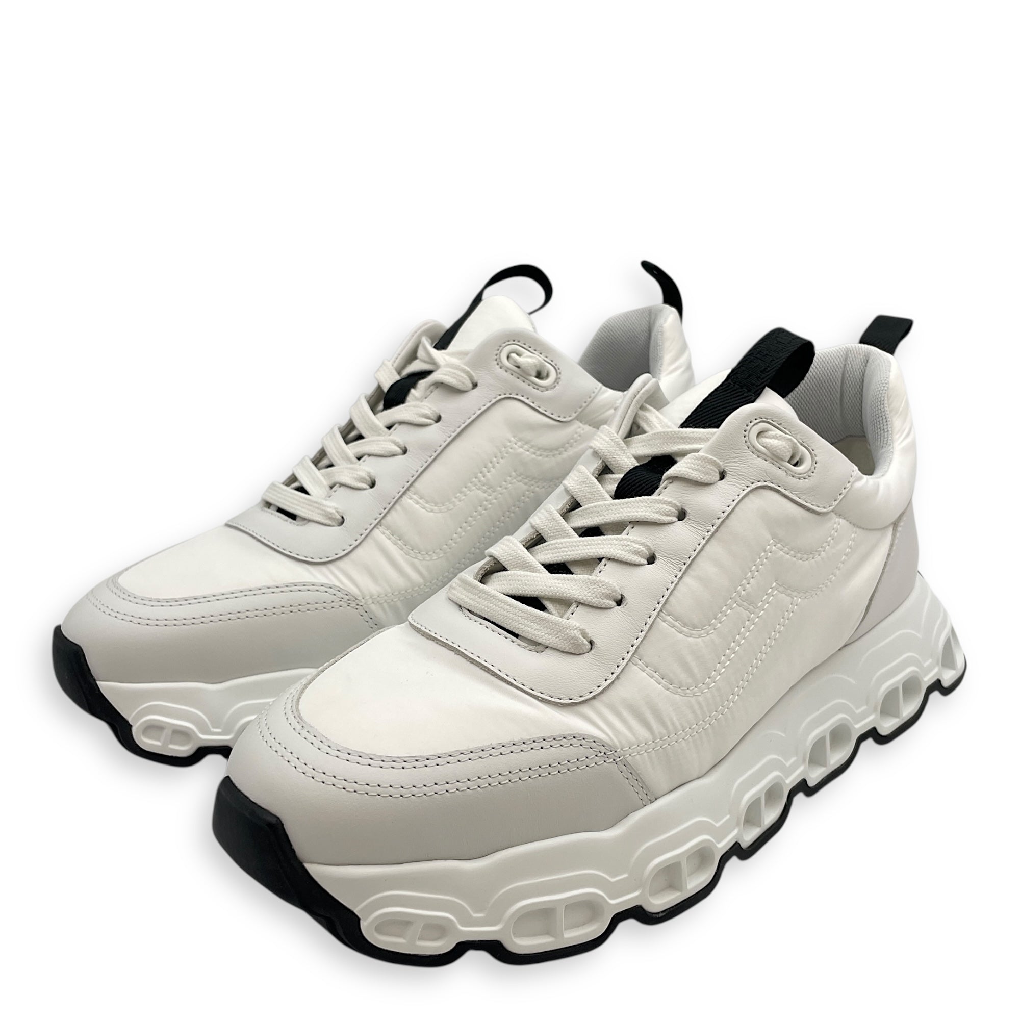 Impulse 40 White Sneakers in Calfskin
