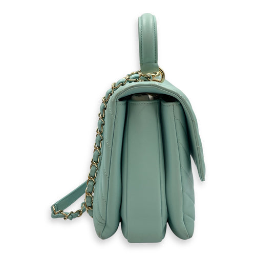 Trendy CC Blue Shoulder Bag in Lambskin, Gold hardware