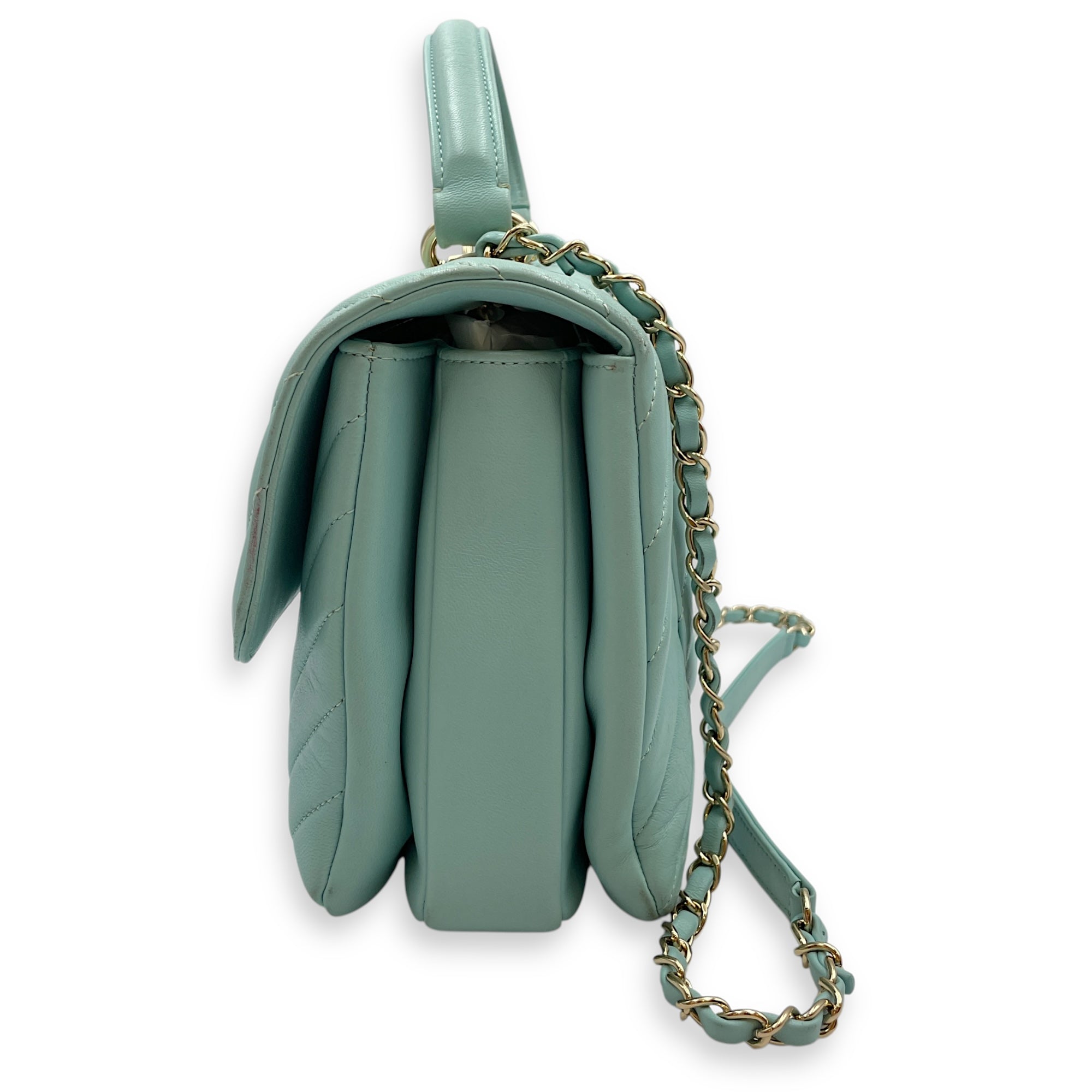 Trendy CC Blue Shoulder Bag in Lambskin, Gold hardware