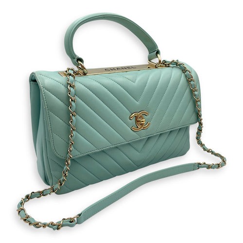 Trendy CC Blue Shoulder Bag in Lambskin, Gold hardware