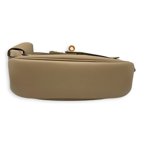 Kelly Moove Beige Marfa in Swift, Gold hardware