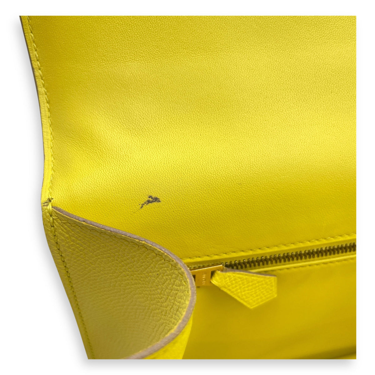 Constance 24 Soufre in Epsom Gold hardware