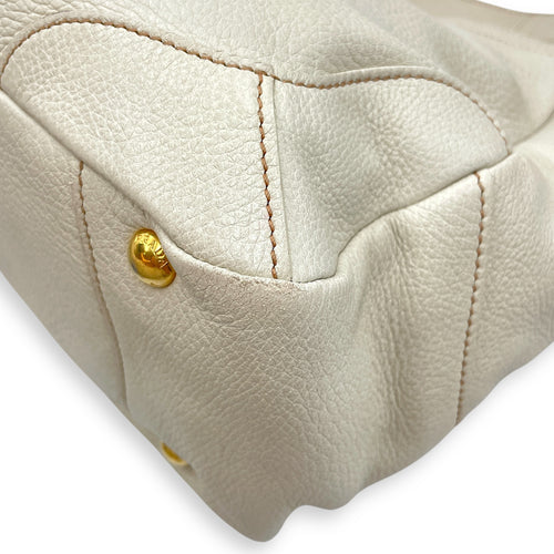 Vitello Daino White Hobo Bag in Calfskin, Gold hardware