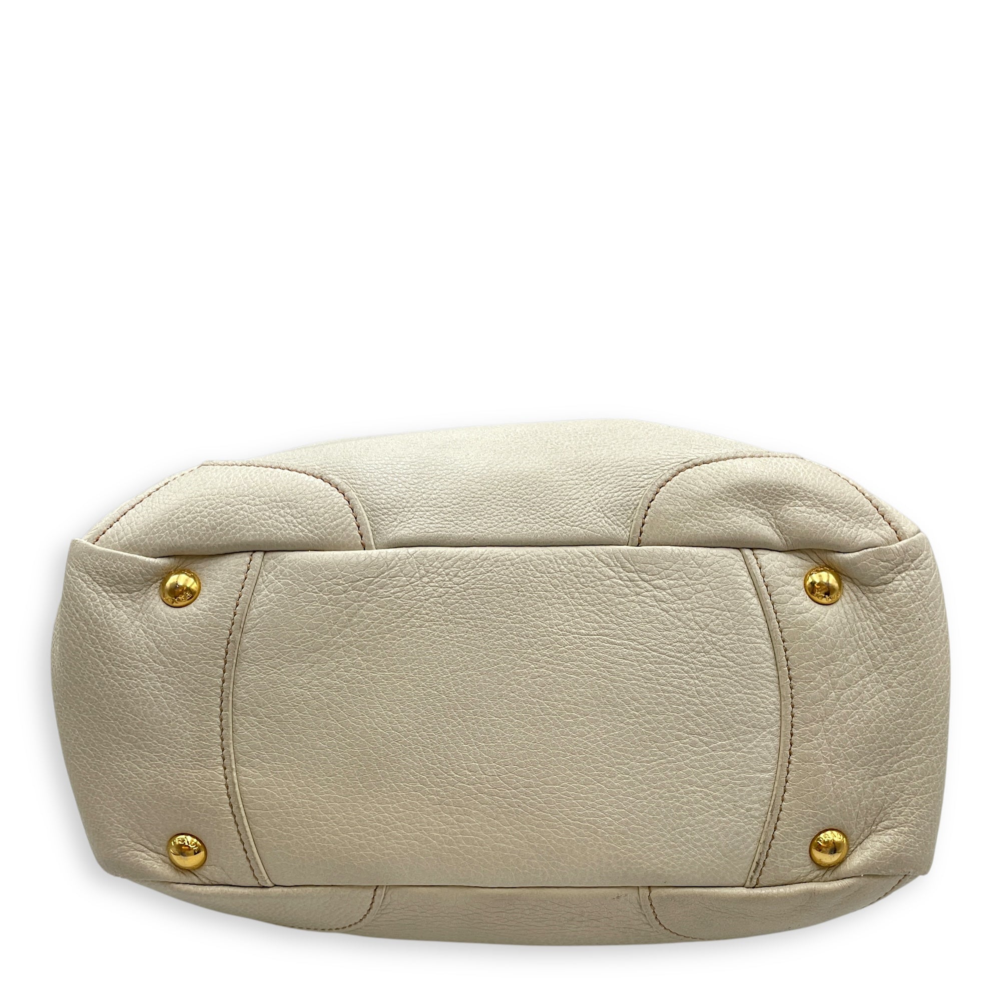 Vitello Daino White Hobo Bag in Calfskin, Gold hardware