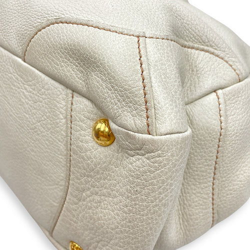 Vitello Daino White Hobo Bag in Calfskin, Gold hardware