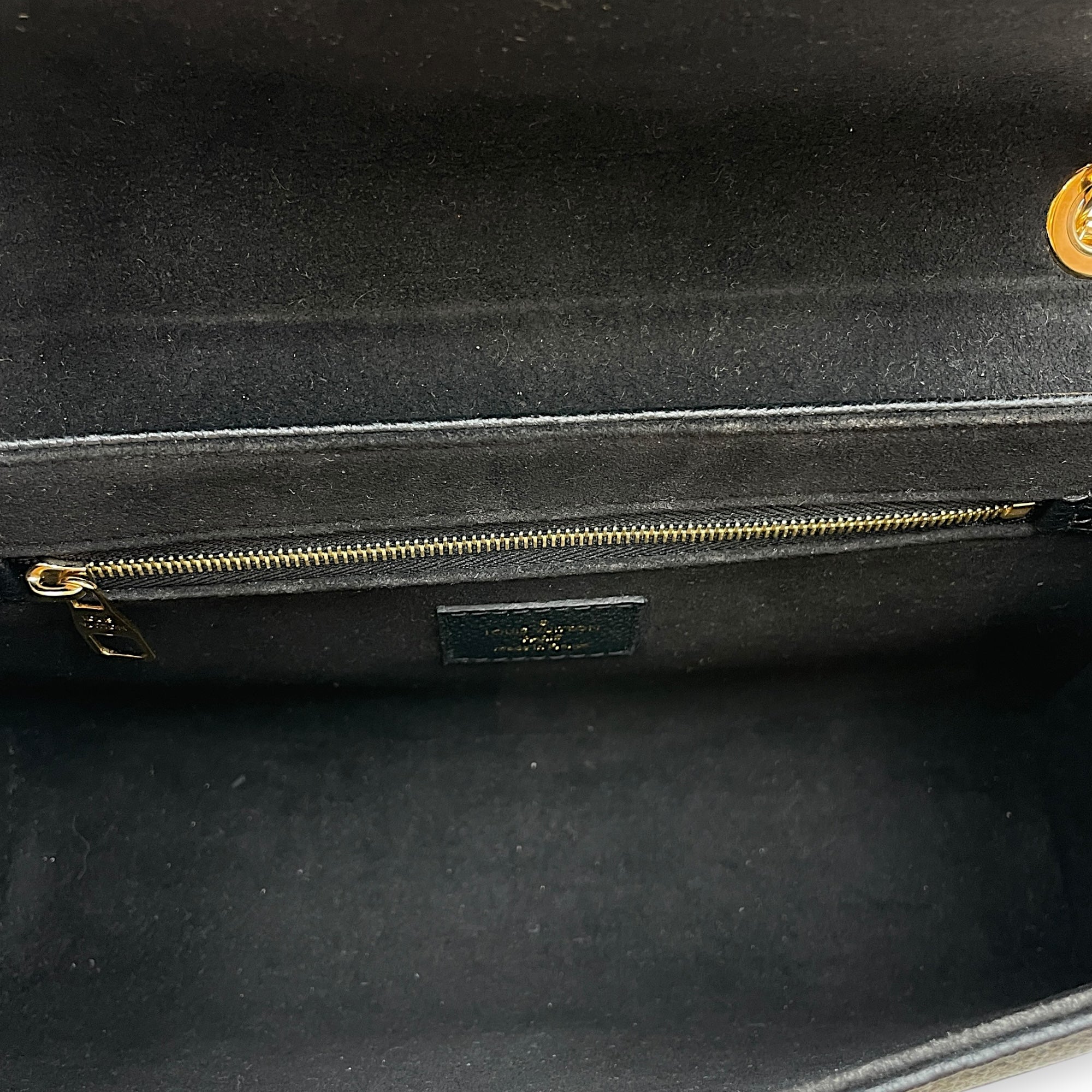 Saint Germain Black Shoulder Bag in Empriente Leather, Gold hardware