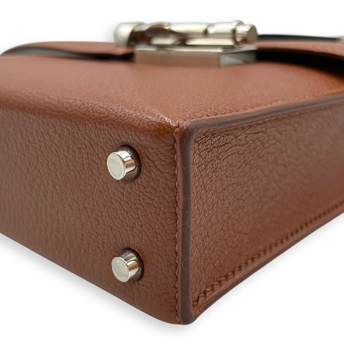 Verrou Mini Noisette in Chevre Mysore Palladium hardware