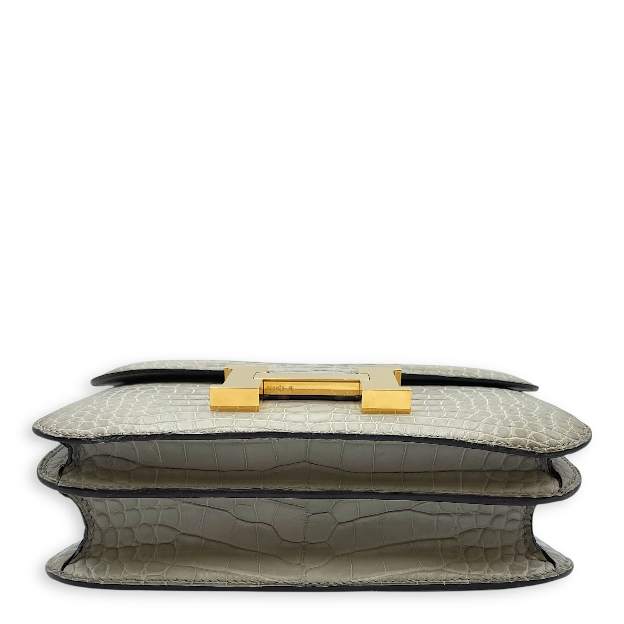 Constance 18 Gris Perle in Matte Alligator, Gold hardware