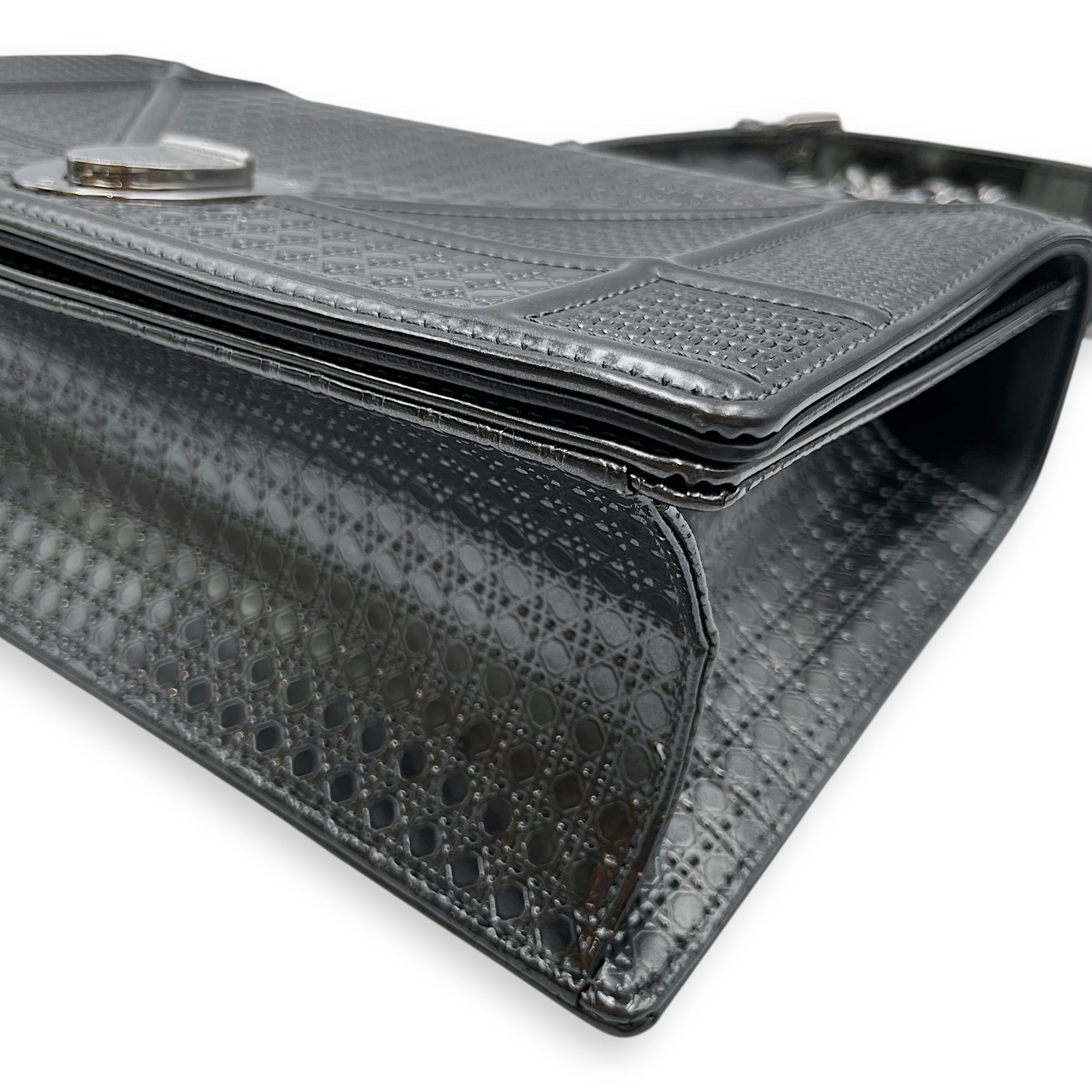 Diorama Medium Metallic Grey Shoulder Bag in Patent Leather, Silver hardware