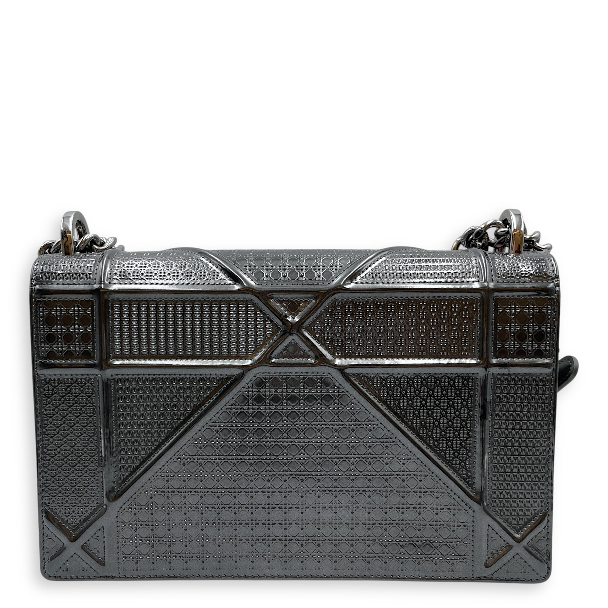 Diorama Medium Metallic Grey Shoulder Bag in Patent Leather, Silver hardware